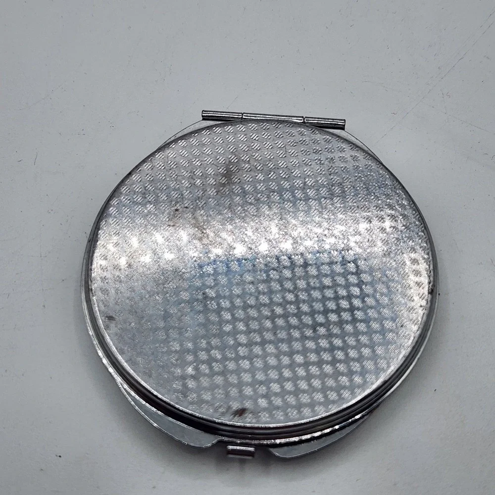 Vtg Pin Up Girl Compact Mirror Camera Art Double Magnification Retro‎